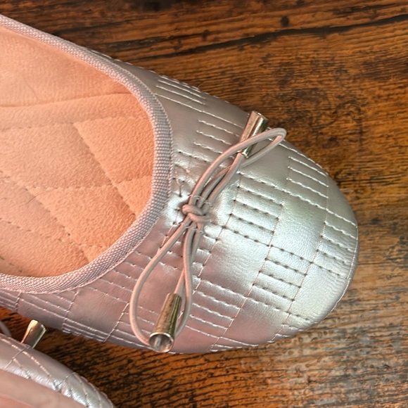 NWithout tags Danskin ADORE ballerina shoes. Size 8 1/2 - Picture 5 of 5